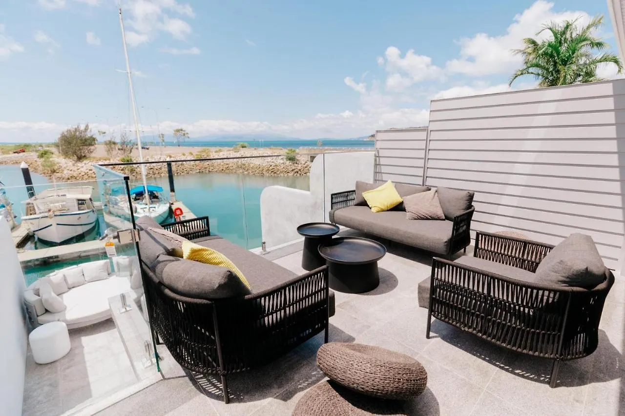 Holiday home New! Dacha On Maggie No#2, Unrivaled Island Luxury Villa Nelly Bay Australia